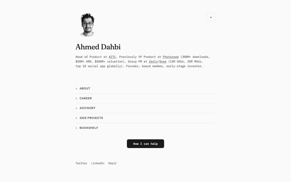Ahmed Dahbi's portfolio homepage with role, side projects, and an interactive 3D bookshelf